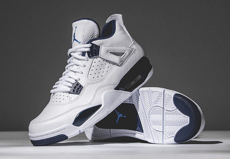 Air Jordan 4 Columbia